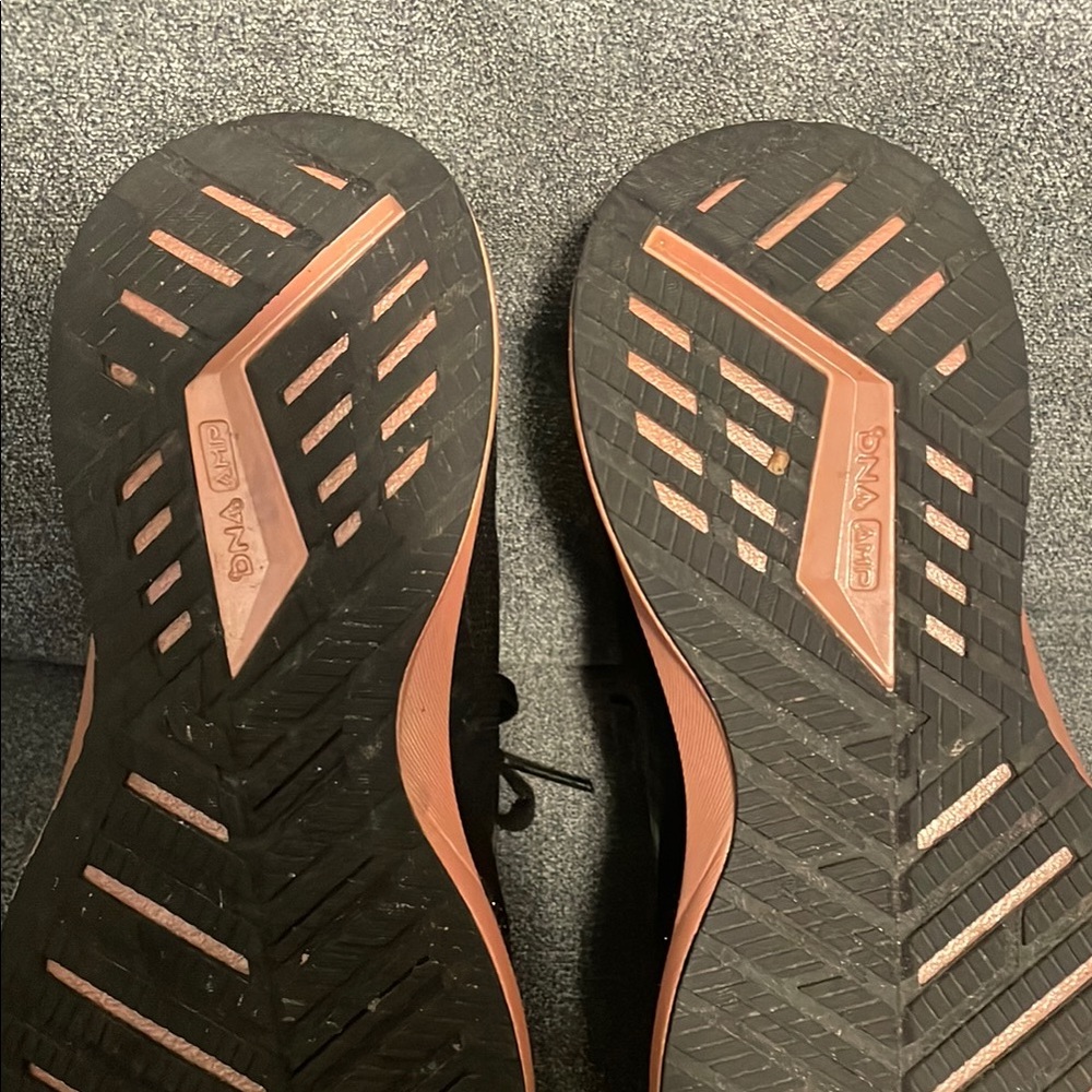 Brooks Levitate Black and Pink Athletic Shoes - Picture 5 of 10